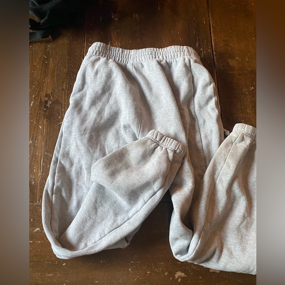ARITZIA boyfriend sweatpants grey size xxs - Picture 6 of 7